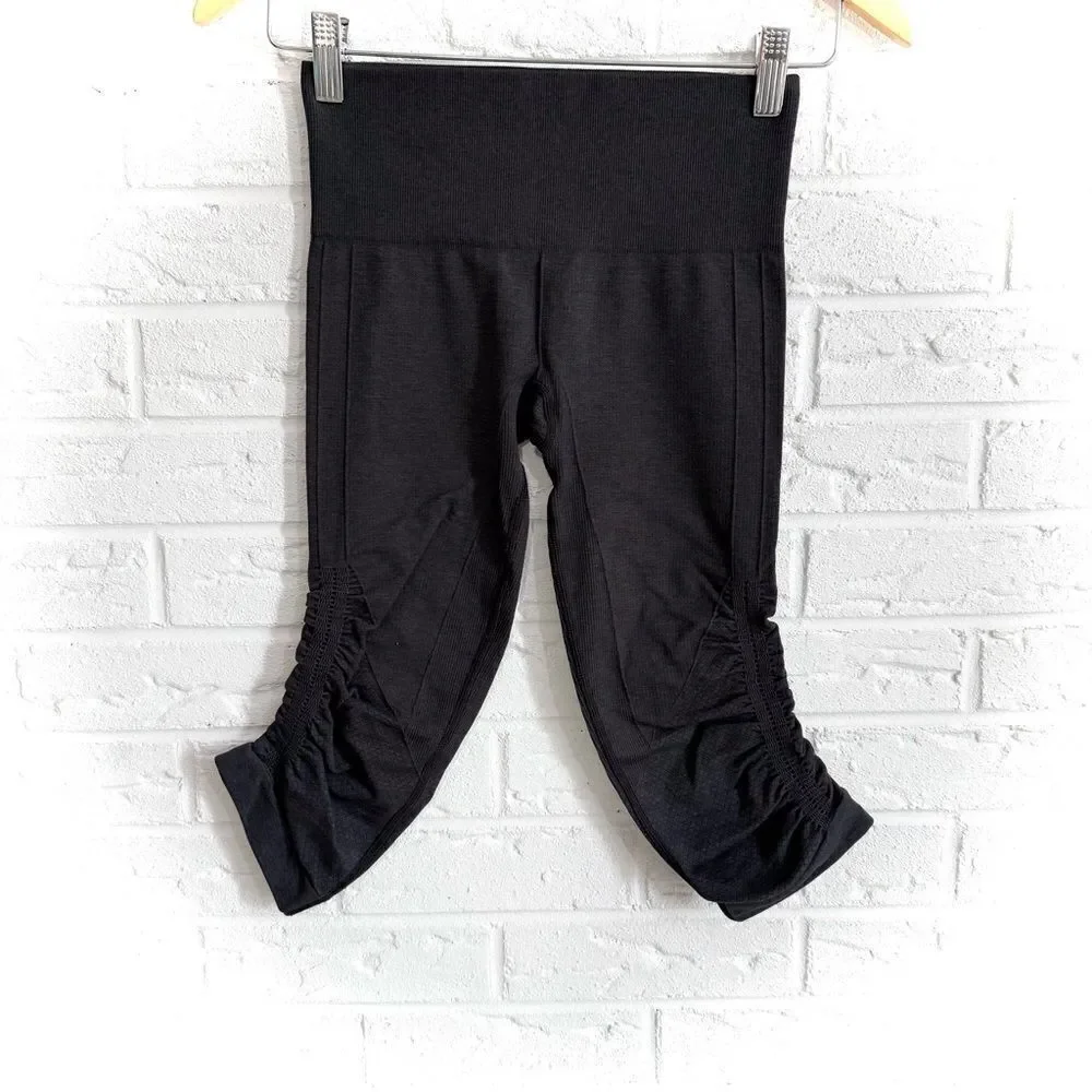 Lululemon In The Flow Crop II Heathered Deep Coal Size 2